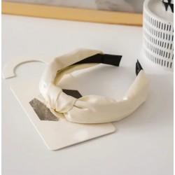 Bentita, coronita par bej din material textil cu nod decorativ  BP05 Bentita, coronita par bej din material textil cu nod decorativ  BP05