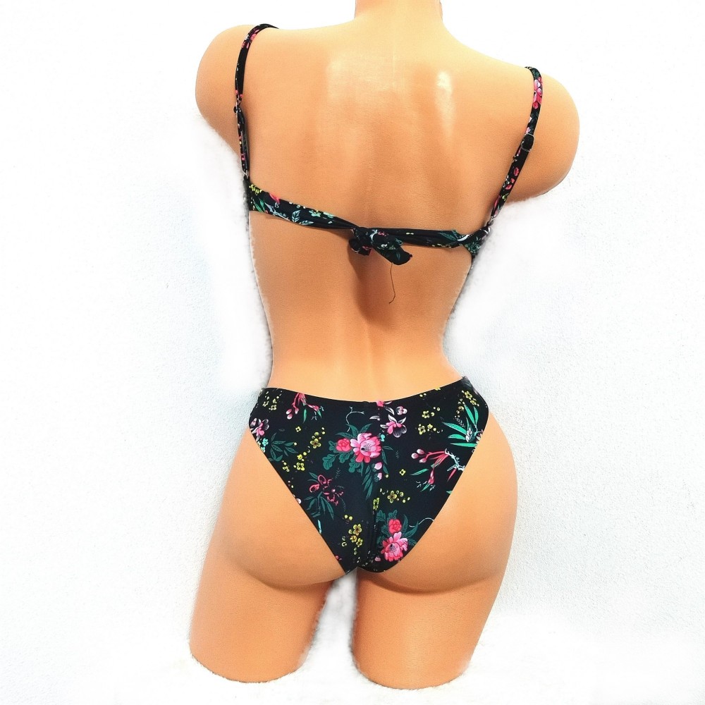 Costum de Baie  din doua piese cu sutien push up bretele detasabile slip normal + CADOU slip tanga CBD035