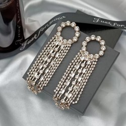 Cercei eleganti lungi aurii cu franjuri si strasuri CW63 Cercei eleganti lungi aurii cu franjuri si strasuri CW63