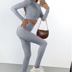 Set Fitness Gri Sport cu bluza maneca lunga si colanti modelatori cu talie inalta SFIT023 Set Fitness Gri Sport cu bluza maneca lunga si colanti modelatori cu talie inalta SFIT023