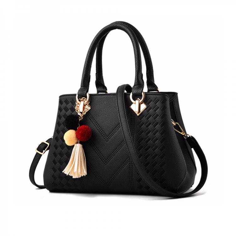 Geanta neagra fashion din piele ecologica cu breloc fashion ACGD127 Geanta neagra fashion din piele ecologica cu breloc fashion ACGD127