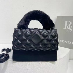 Geanta de dama eleganta office neagra din piele ecologica cu disign din cusaturi fine geometrice si maner cu blanita ACGD326  Geanta de dama eleganta office neagra din piele ecologica cu disign din cusaturi fine geometrice si maner cu blanita ACGD326
