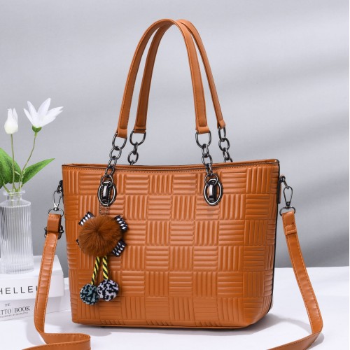 Geanta dama Office din piele ecologica portocalie eleganta cu bareta detasabila model 3D si breloc pufulet ACGD411