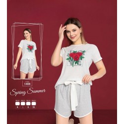 Pijama  Dama tricou alb cu imprimeu trandafiri si pantaloni scurti in dungi PJD098 Pijama  Dama tricou alb cu imprimeu trandafiri si pantaloni scurti in dungi PJD098