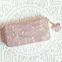 Portofel elegant Mov deschis din piele ecologica cu broderie si Floare decupata  ACPT031 Portofel elegant Mov deschis din piele ecologica cu broderie si Floare decupata  ACPT031