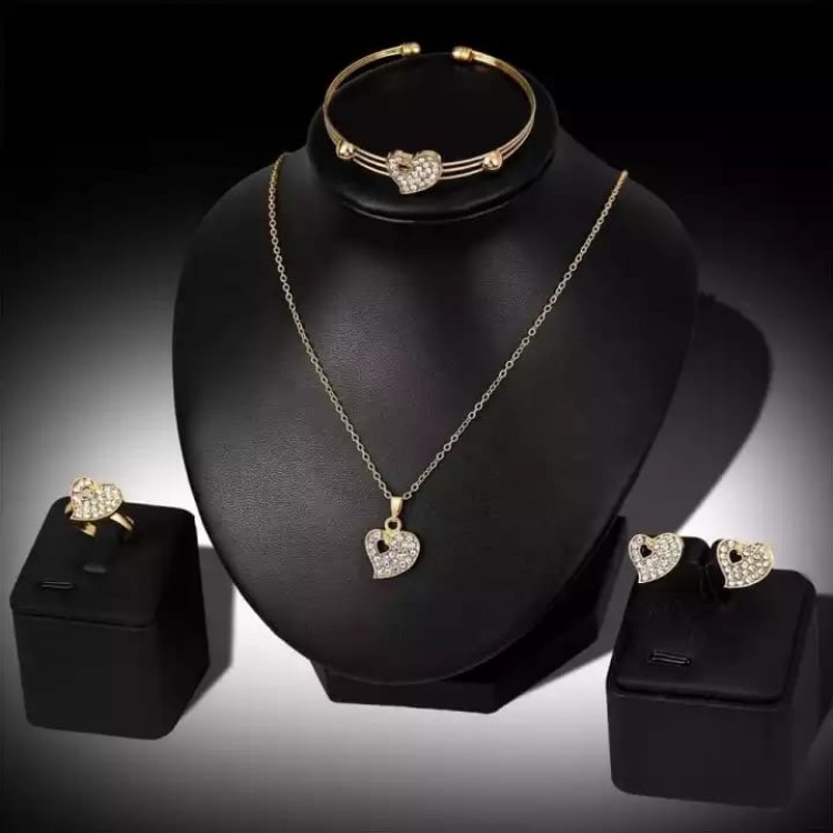 Set Ceas Dama Elegant auriu cu inimioare si cu set bijuterii cadou: cercei + colier + bratara + inel + cutie  QUARTZ CDQZ092