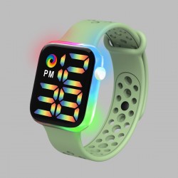 Ceas digital cu lumini cadran patrat si bratara verde deschis reglabila din silicon QUARTZ CDQZ112 Ceas digital cu lumini cadran patrat si bratara verde deschis reglabila din silicon QUARTZ CDQZ112