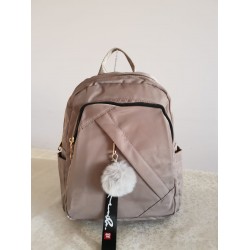 Rucsac fashion argintiu din material textil impermeabil si breloc fashion cu puf ACRD257 Rucsac fashion argintiu din material textil impermeabil si breloc fashion cu puf ACRD257