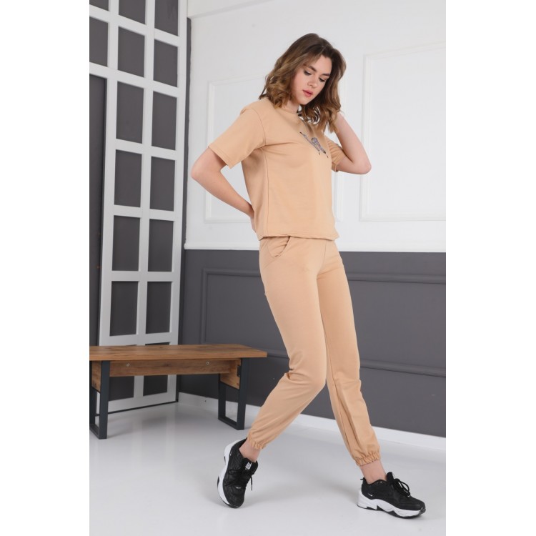 Trening  Dama sport casual bej compus din tricou si pantaloni de trening cu imprimeu fluturi TND020