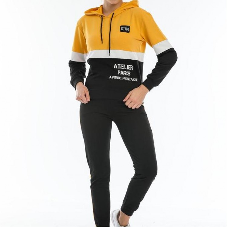 Trening Dama sport casual galben compus din hanorac scurt si pantaloni de trening cu talie inalta TND036