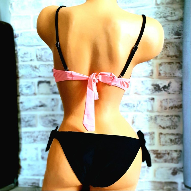 Costum de Baie  din doua piese cu sutien balconette push up roz bretele detasabile si slip cu inchidere laterala CBD005