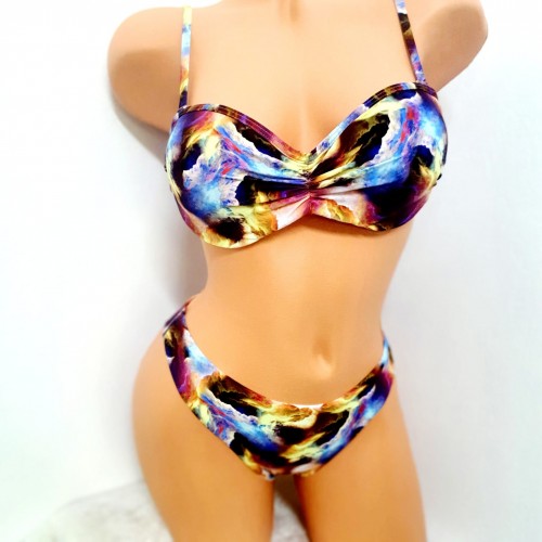 Costum de Baie  din doua piese cu sutien cu cupe  bretele detasabile  slip normal CBD022